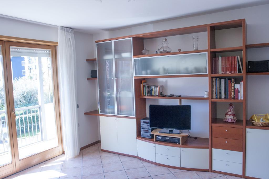 Appartamento Lombardi Ρίβα ντελ Γκάρντα Δωμάτιο φωτογραφία